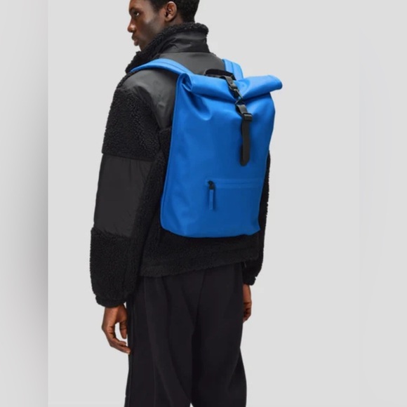 RAINS Waves Blue Rolltop Rucksack W3 17L Waterproof Backpack/Cycling Pack NIB - Picture 3 of 6